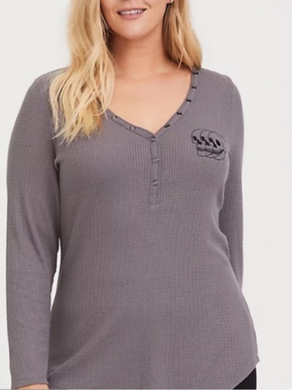 Torrid Grey Waffle Knit Henley Skull Graphic Long Sleeve Size 1 14/16 FLAW